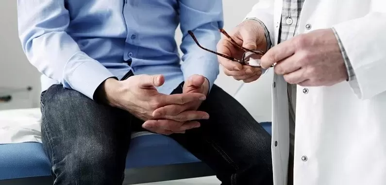Στα πρώτα σημάδια προστατίτιδας, θα πρέπει να συμβουλευτείτε έναν ουρολόγο για να επιβεβαιώσετε τη διάγνωση.